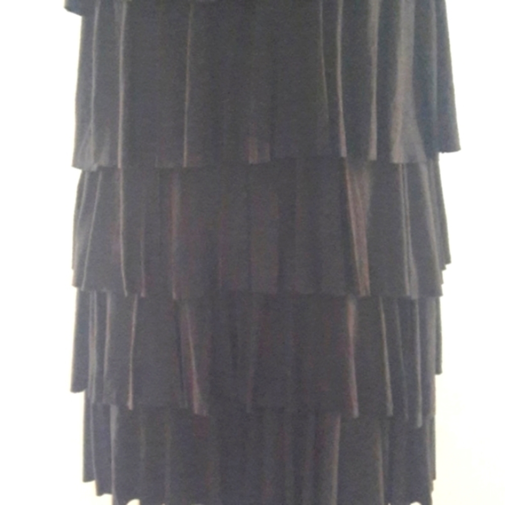 MADISON Jet Black Jersey Knit Tierred Dress, M - Picture 4 of 7